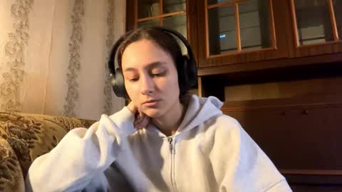 Snapshot of maricruzsilleman chatting on 16, 3, 2026 Lois online show from 16, 3, 2026