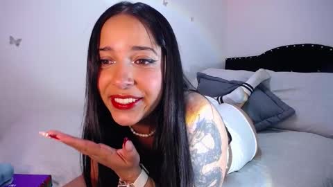 Snapshot of marie_daved chatting on 29, 12, 2024 Nicolle online show from 29, 12, 2024