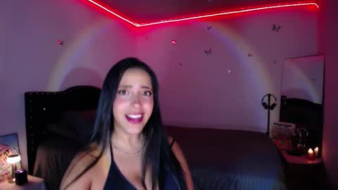 Snapshot of marie_daved chatting on 9, 3, 2025 Nicolle online show from 9, 3, 2025