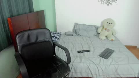 700 pm Washington time online show from 14, 1, 2025