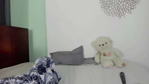 700 pm Washington time online show from 28, 1, 2025