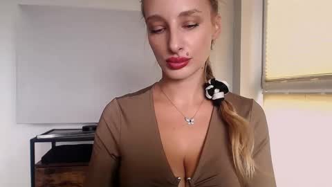 Snapshot of marilyndevilish chatting on 17, 9, 2025 MarilynDevilish online show from 17, 9, 2025