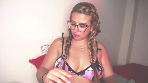 Marilyn Leon online show from 12, 11, 2025