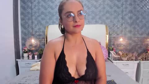 Snapshot of marilynvega77 chatting on 16, 1, 2026 Marilyn Vega online show from 16, 1, 2026