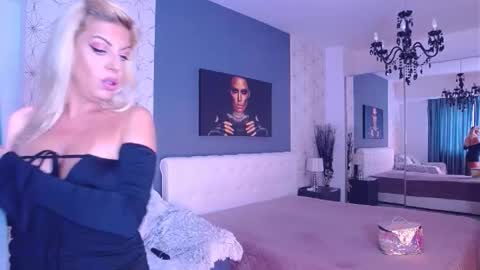 Mary Mais online show from 17, 9, 2025