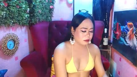 Snapshot of mariposa_911 chatting on 5, 3, 2025 LEAH online show from 5, 3, 2025