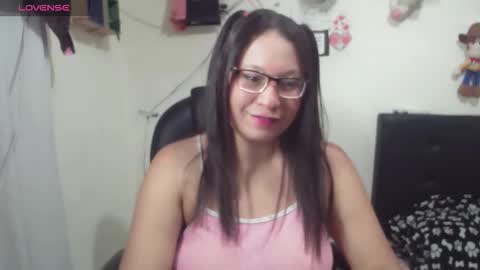 Snapshot of maritsa_millerr chatting on 6, 10, 2025 maritsa online show from 6, 10, 2025