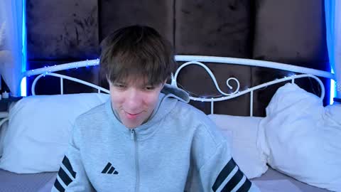 Mark online show from 30, 3, 2026