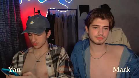 Snapshot of mark_sun chatting on 24, 10, 2025 Mark online show from 24, 10, 2025