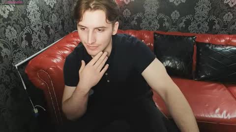 Snapshot of mark_yeti chatting on 12, 11, 2025 Mark online show from 12, 11, 2025