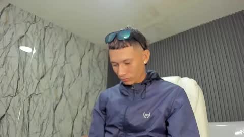 Snapshot of marks_sexy chatting on 5, 11, 2025 marks_sexy online show from 5, 11, 2025