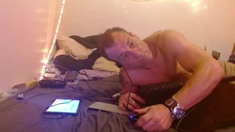 markymark101825061 online show from 13, 1, 2025