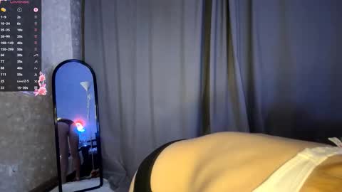 Olivia online show from 1, 12, 2025