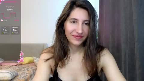 Snapshot of marrycolins chatting on 1, 10, 2025 marrycolins online show from 1, 10, 2025