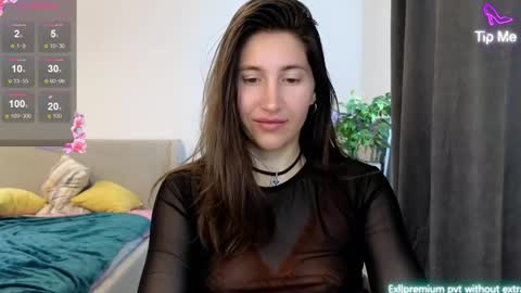 Snapshot of marrycolins chatting on 23, 10, 2025 marrycolins online show from 23, 10, 2025