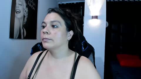 Snapshot of martina_foxy_ chatting on 5, 2, 2025 MARTINA online show from 5, 2, 2025