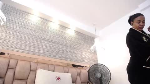 martina touss  online show from 26, 2, 2025