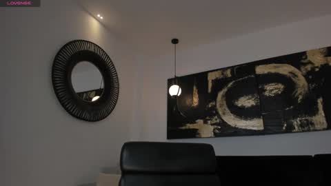 Snapshot of martinnabonnet chatting on 5, 1, 2025 Martinna Bonnet online show from 5, 1, 2025