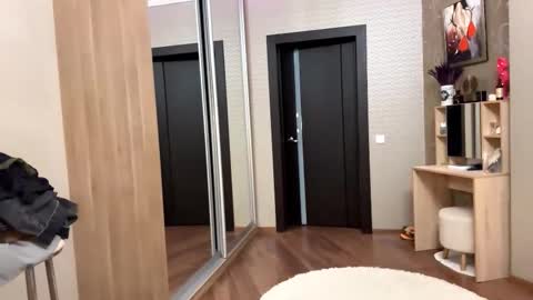 Lisa online show from 4, 2, 2026