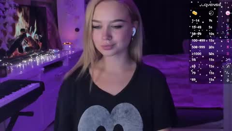 Snapshot of mary_romance chatting on 9, 3, 2025 Mary online show from 9, 3, 2025