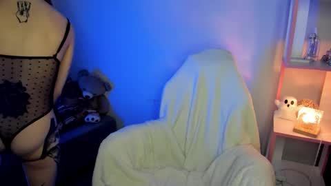 Snapshot of mary_xextra chatting on 29, 10, 2025 Mary GTM3Mon Wed Thu Sat Sun 0400 am-1030pm online show from 29, 10, 2025