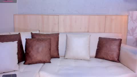   online show from 4, 2, 2025