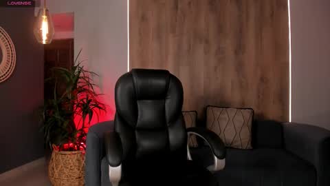  Mary  online show from 11, 11, 2025