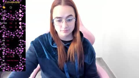 Dulce Maria online show from 25, 2, 2025