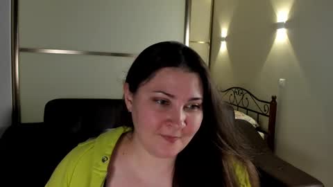 Snapshot of maryswon chatting on 11, 2, 2025 Mary online show from 11, 2, 2025