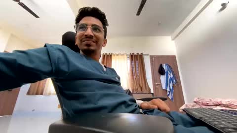 Mask Boy online show from 11, 12, 2024