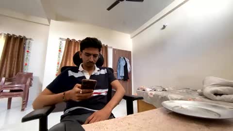 Mask Boy online show from 20, 1, 2025