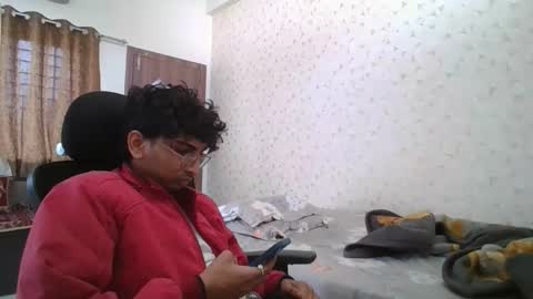 Mask Boy online show from 15, 11, 2025