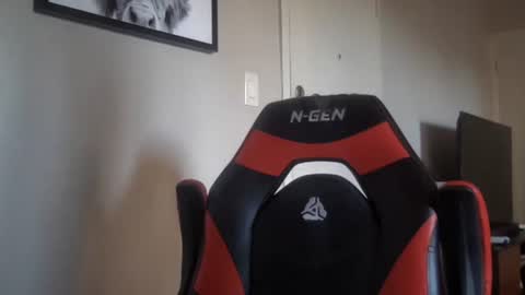 Snapshot of maskedmanblacc chatting on 16, 10, 2025 maskedmanblacc online show from 16, 10, 2025