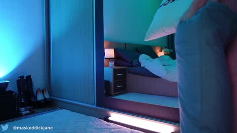 Snapshot of masqueradeporn chatting on 5, 2, 2025 DickJane online show from 5, 2, 2025