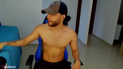 Snapshot of massatgeserotics chatting on 29, 10, 2025 I Am Odin online show from 29, 10, 2025