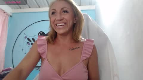 Snapshot of massielferretis chatting on 13, 10, 2025 massiel ferreti online show from 13, 10, 2025
