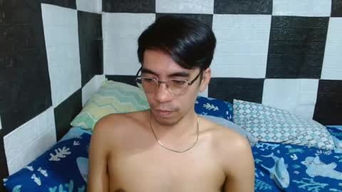 Snapshot of massive_boner02 chatting on 12, 1, 2025 massive_boner02 online show from 12, 1, 2025