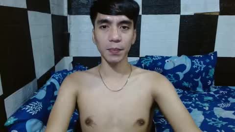 Snapshot of massive_boner02 chatting on 22, 11, 2025 massive_boner02 online show from 22, 11, 2025