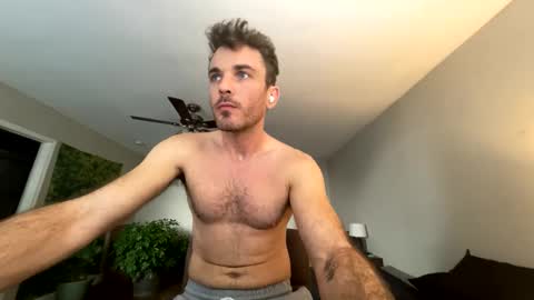 Snapshot of master_louie chatting on 10, 12, 2024 muskyjockdick online show from 10, 12, 2024