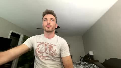 Snapshot of master_louie chatting on 14, 12, 2024 muskyjockdick online show from 14, 12, 2024