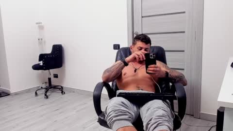 masterchris12 online show from 4, 12, 2024