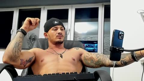 masterchris12 online show from 8, 12, 2024