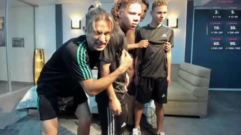 Snapshot of masters_sexx chatting on 23, 2, 2025 Team Cris Darwin- Fernando- Stiven- David online show from 23, 2, 2025