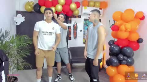 Snapshot of masters_sexx chatting on 23, 10, 2025 Team Cris Darwin- Fernando- Stiven- David online show from 23, 10, 2025