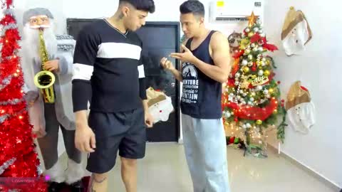 Snapshot of masters_sexx chatting on 22, 12, 2025 Team Cris Darwin- Fernando- Stiven- David online show from 22, 12, 2025