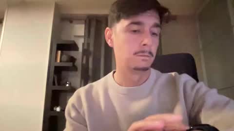 Aaron online show from 22, 12, 2025