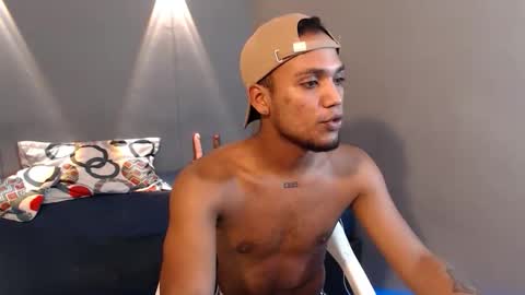 Mateo and Noah online show from 7, 4, 2026