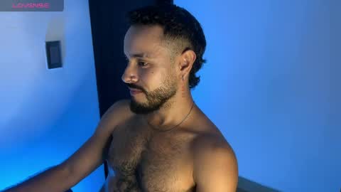 Snapshot of mateobaer_ chatting on 26, 4, 2026 Mateo Baer online show from 26, 4, 2026