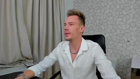 Snapshot of mateobenjamin chatting on 3, 1, 2025 MateoBenjamin online show from 3, 1, 2025