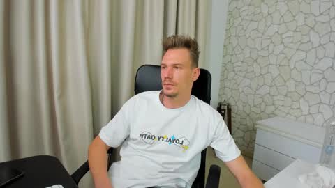 Snapshot of mateobenjamin chatting on 9, 1, 2025 MateoBenjamin online show from 9, 1, 2025